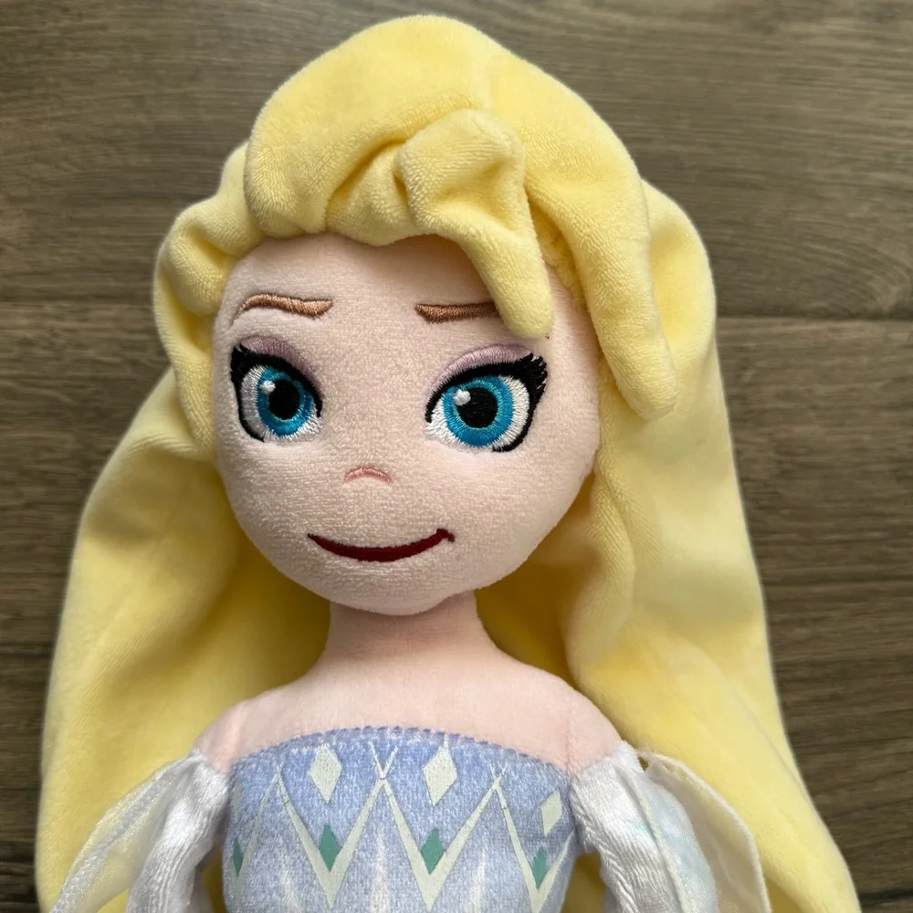 Disney Frozen 2 Elsa The Snow Queen Plush Doll 15